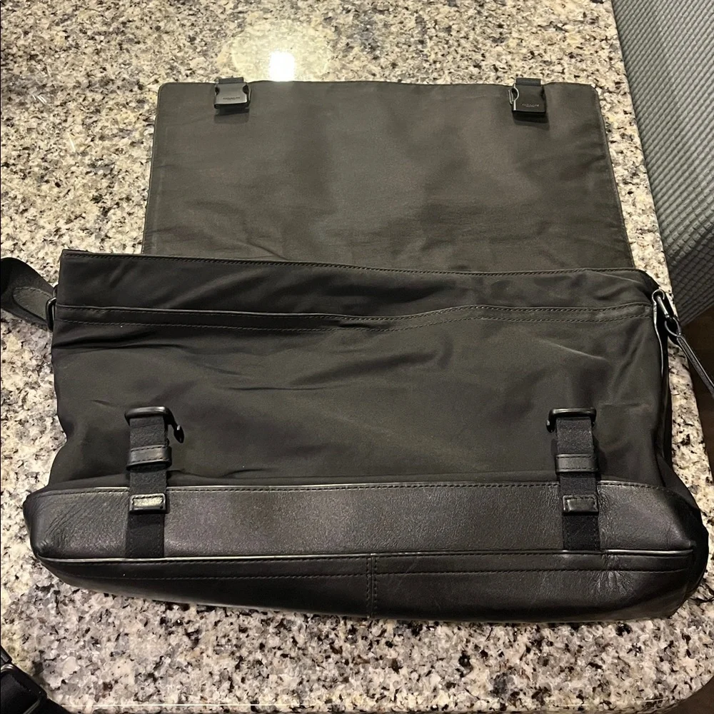 Coach New York Terrain Trek Commuter Laptop Bag Shoulder Strap black leather